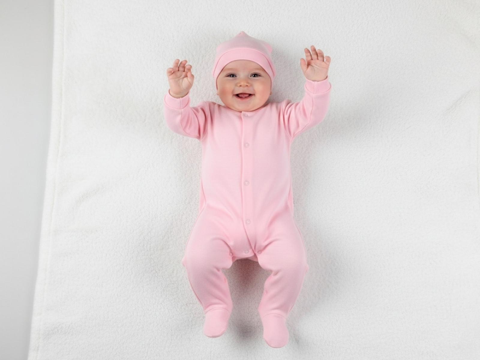 3/9 AY BEBE TULUM ŞAPKALI