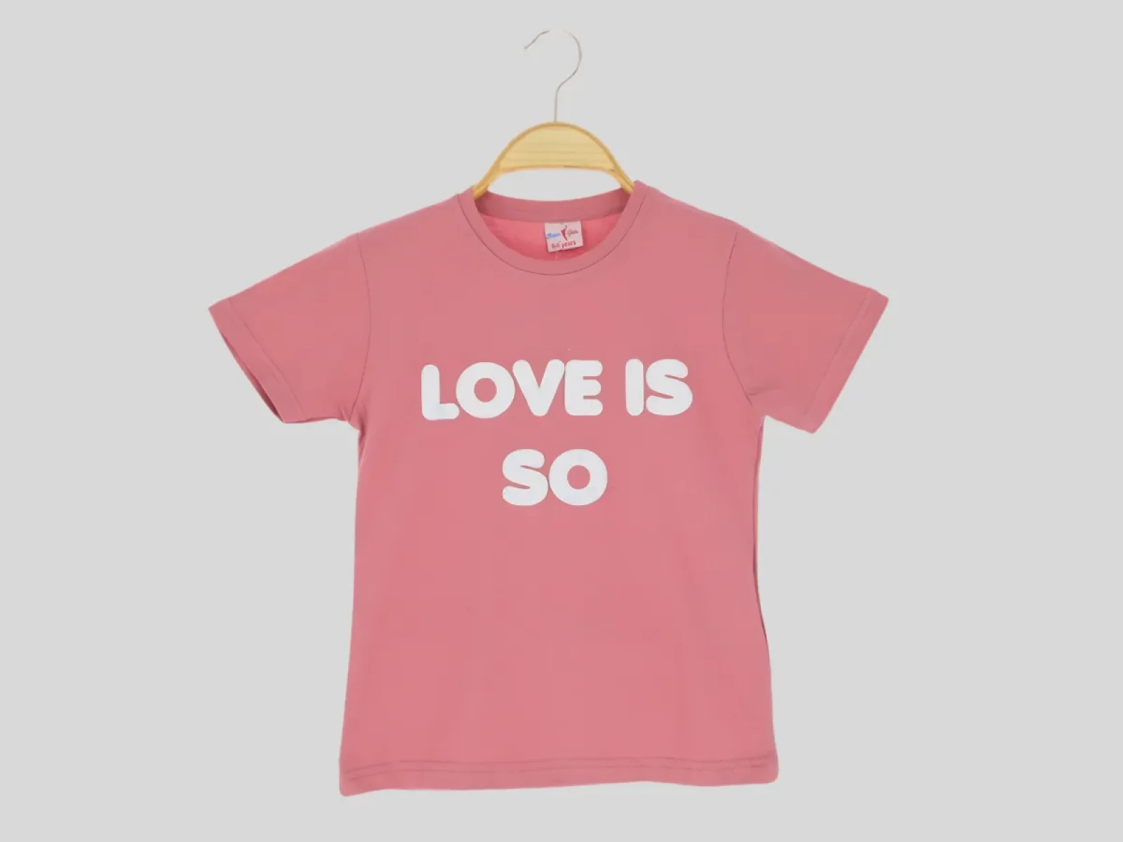 5/8 YAŞ KIZ TSHİRT LOVE IS SO BASKILI